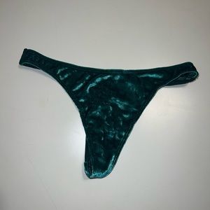NWT | VS PINK | Velvet Thong | Medium
